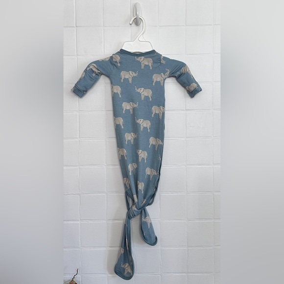 Copper Pearl baby knotted gown - Picture 2 of 2